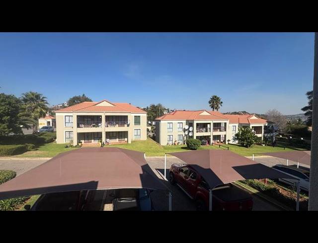 2 BEDROOM TOWNHOUSE FOR SALE IN OAKDENE